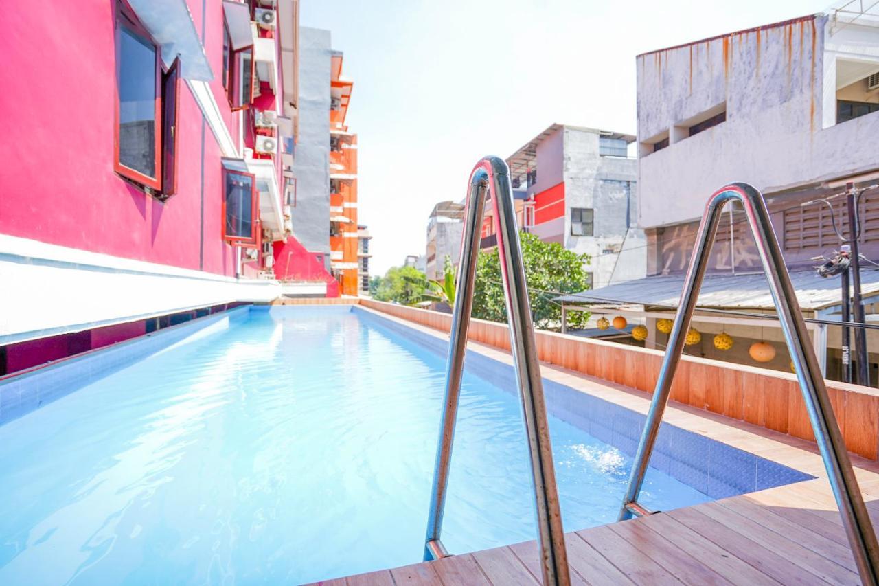 Hotel Collection O 1112 Comfitel Siwalankerto Aa4 Surabaya Exterior foto