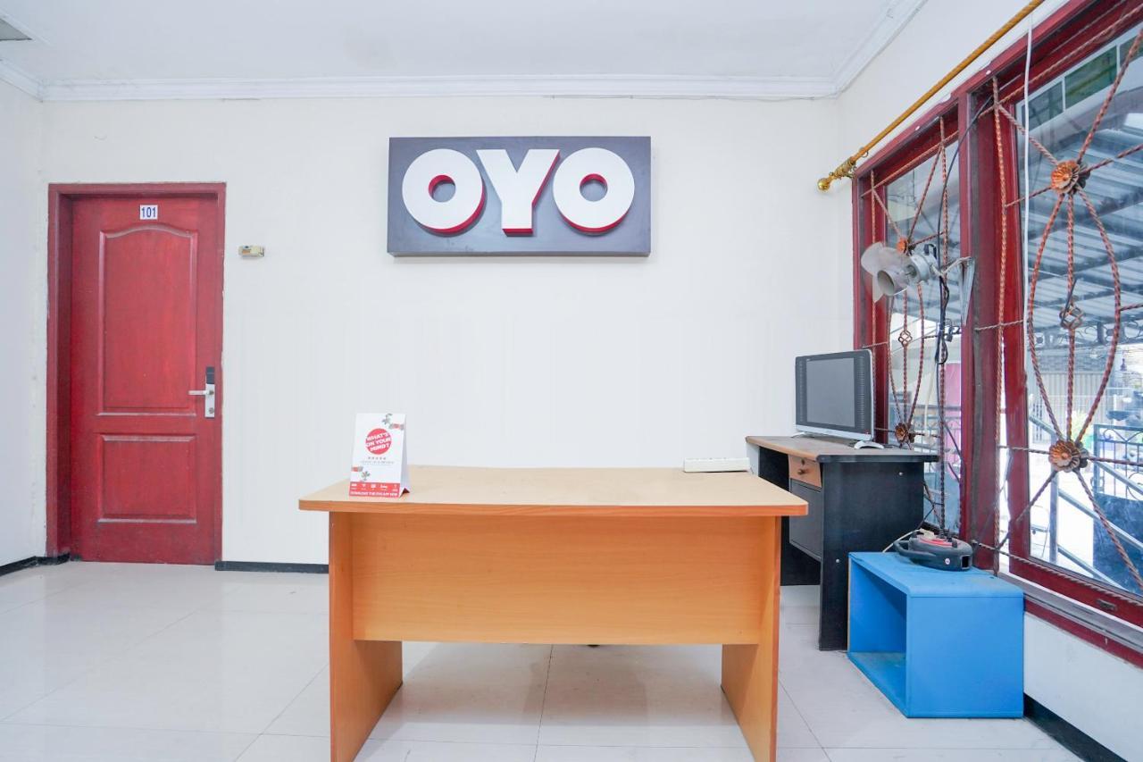 Hotel Collection O 1112 Comfitel Siwalankerto Aa4 Surabaya Exterior foto