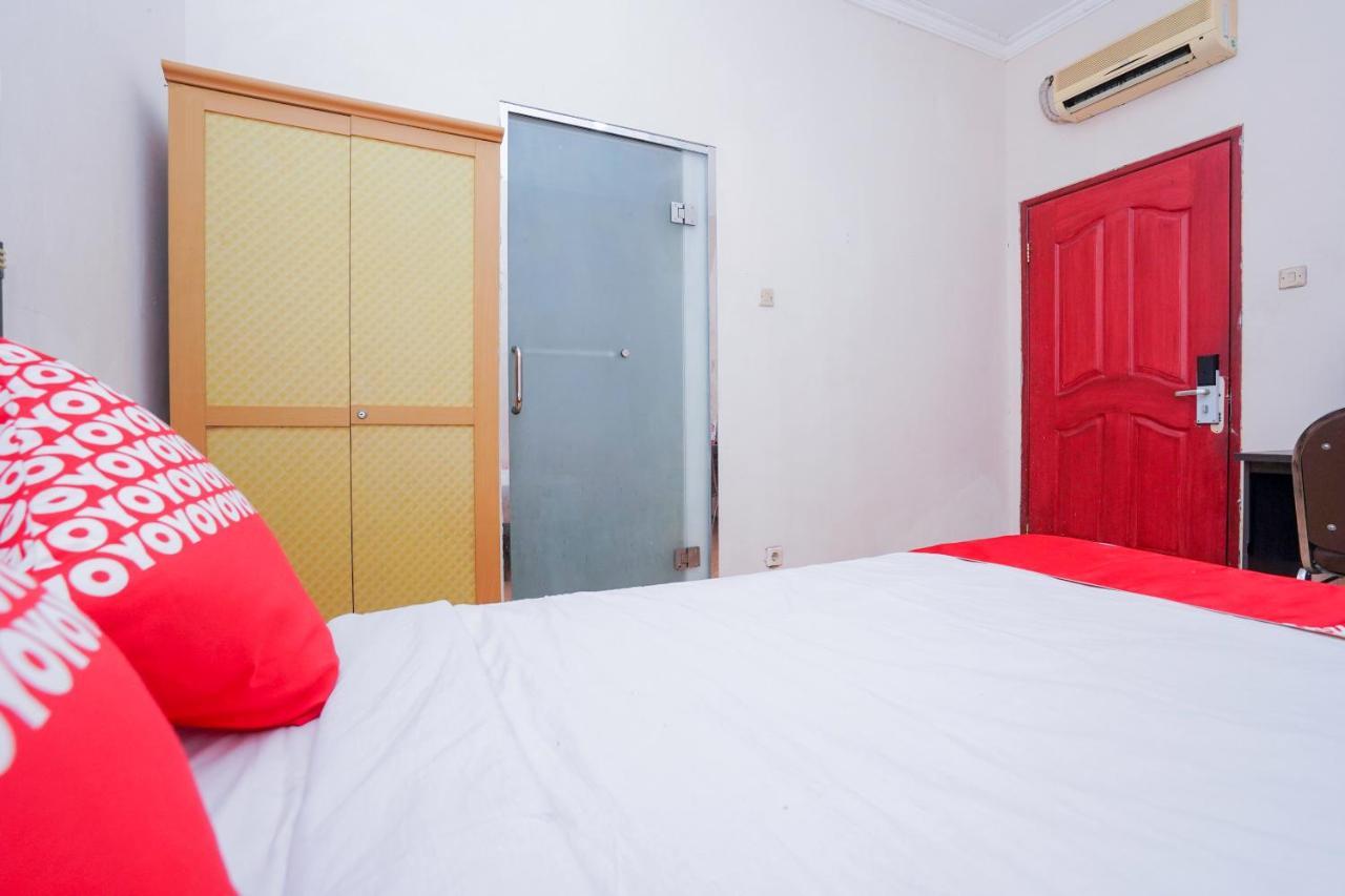 Hotel Collection O 1112 Comfitel Siwalankerto Aa4 Surabaya Exterior foto