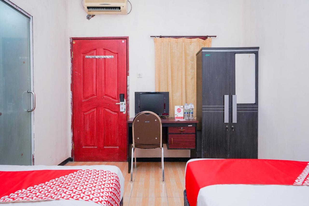 Hotel Collection O 1112 Comfitel Siwalankerto Aa4 Surabaya Exterior foto